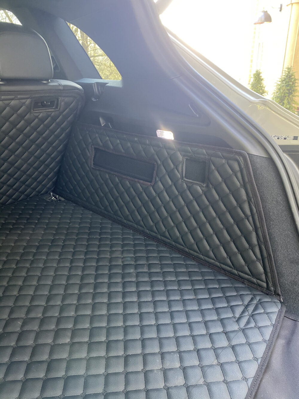 porsche cayenne 2019 boot skinz